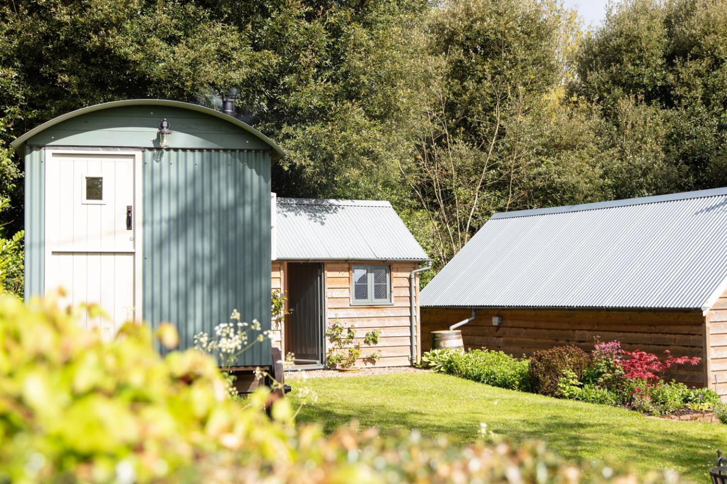 Shepherd's Hut At High Gardens Lodge Hereford