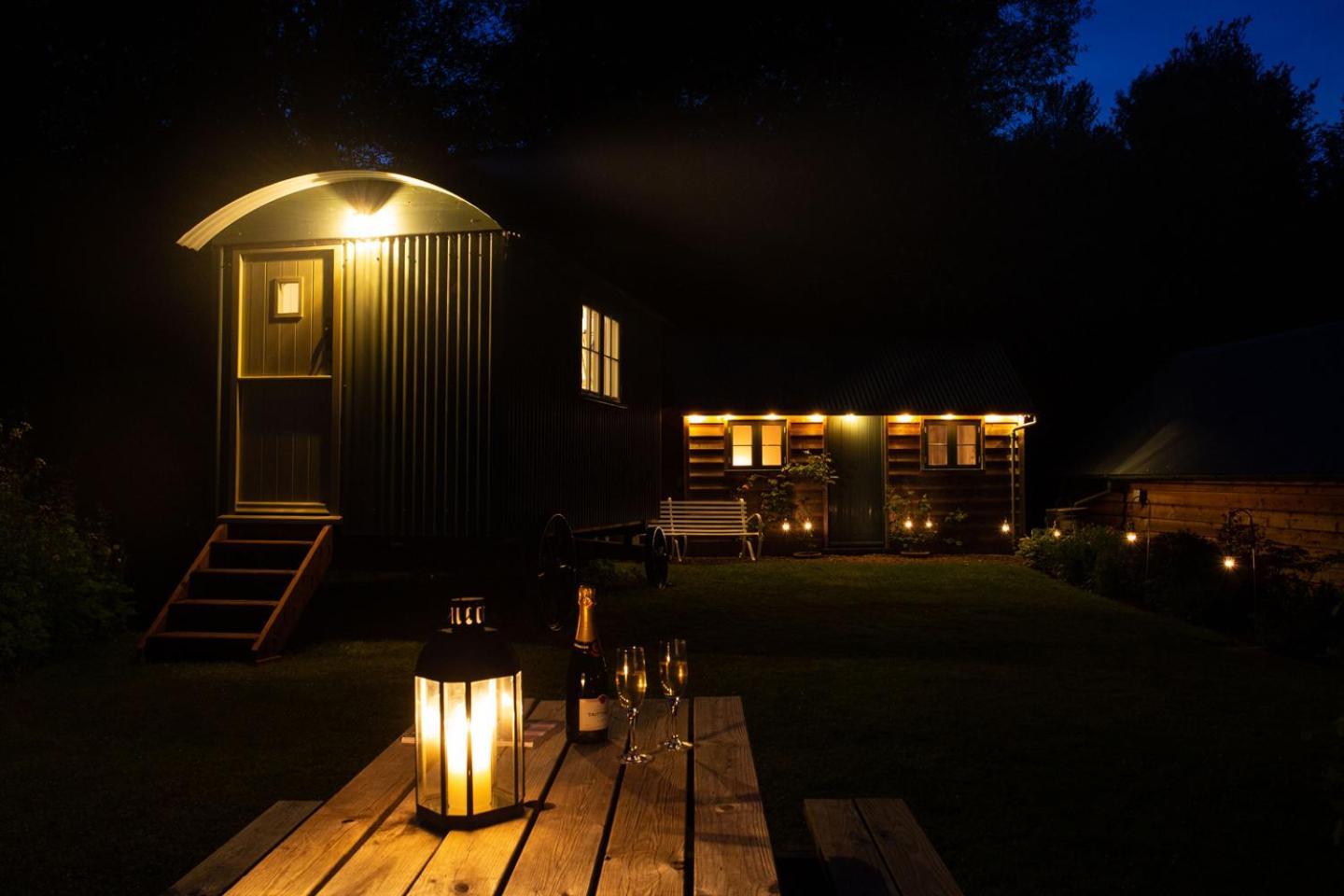 Alojamento de Turismo Selvagem Shepherd's Hut At High Gardens Hereford