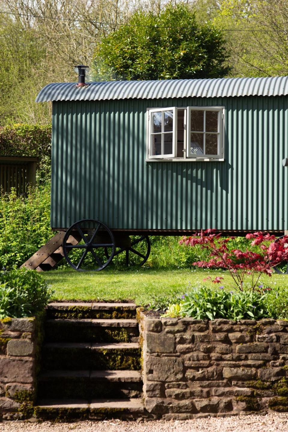 Shepherd's Hut At High Gardens * Hereford